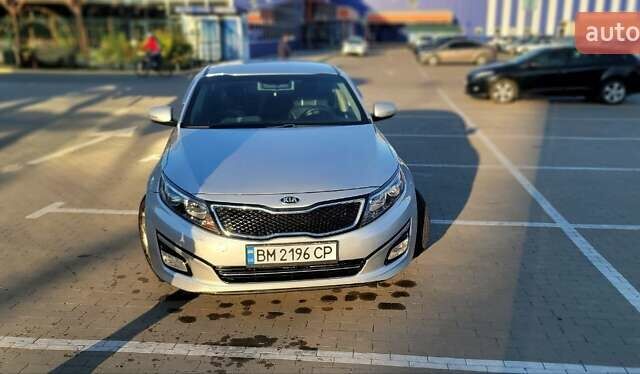 Серый Киа K5, объемом двигателя 2 л и пробегом 335 тыс. км за 8000 $, фото 4 на Automoto.ua