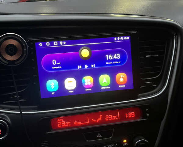 Серый Киа K5, объемом двигателя 2 л и пробегом 345 тыс. км за 8500 $, фото 12 на Automoto.ua