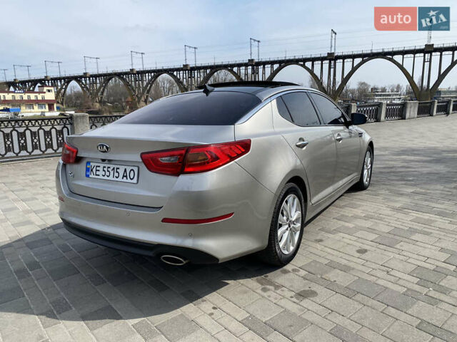 Сірий Кіа K5, об'ємом двигуна 2 л та пробігом 258 тис. км за 12200 $, фото 5 на Automoto.ua