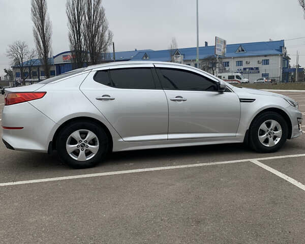 Серый Киа K5, объемом двигателя 2 л и пробегом 241 тыс. км за 8800 $, фото 9 на Automoto.ua