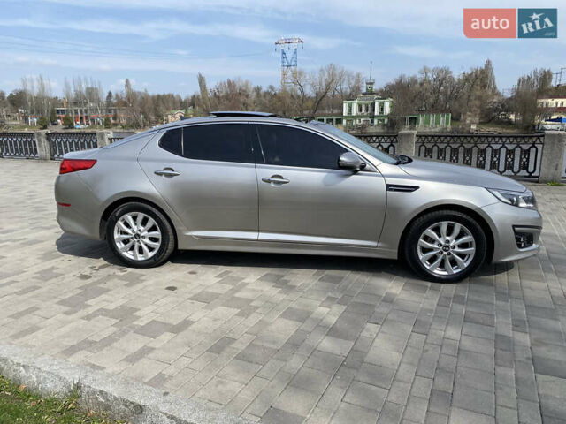 Сірий Кіа K5, об'ємом двигуна 2 л та пробігом 258 тис. км за 12200 $, фото 6 на Automoto.ua