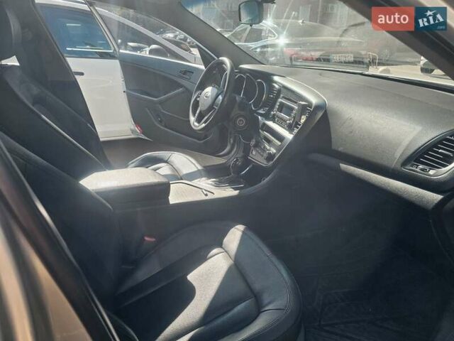 Серый Киа K5, объемом двигателя 2 л и пробегом 180 тыс. км за 6700 $, фото 8 на Automoto.ua