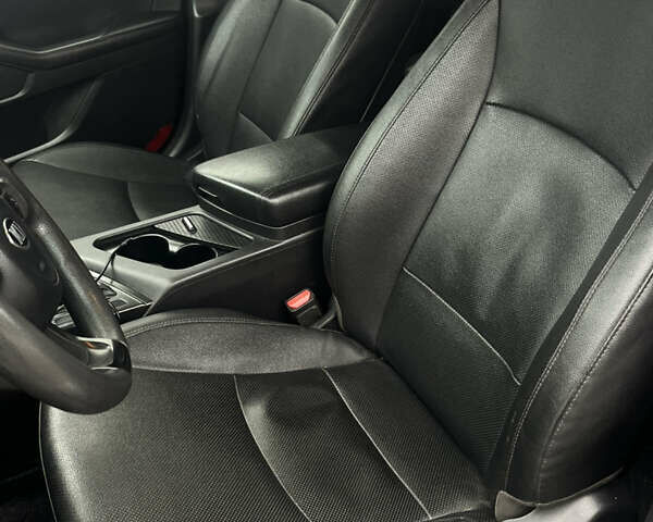Серый Киа K5, объемом двигателя 2 л и пробегом 246 тыс. км за 7600 $, фото 18 на Automoto.ua