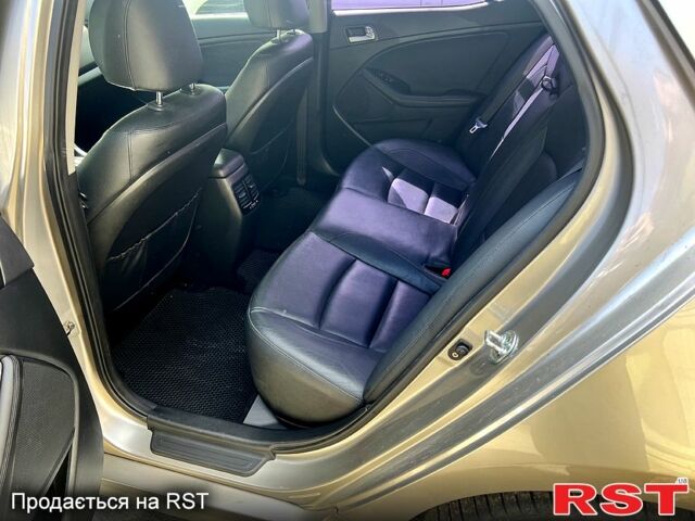 Серый Киа K5, объемом двигателя 2 л и пробегом 260 тыс. км за 11650 $, фото 10 на Automoto.ua
