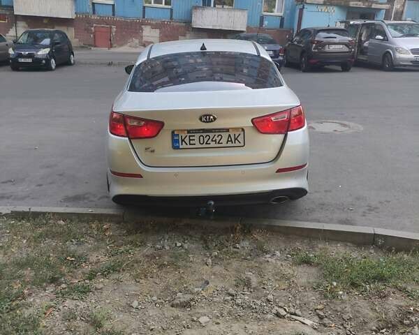 Серый Киа K5, объемом двигателя 2 л и пробегом 220 тыс. км за 9999 $, фото 14 на Automoto.ua