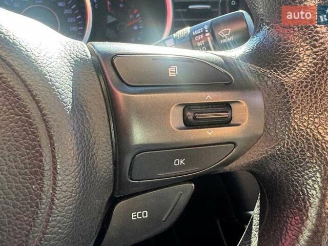 Сірий Кіа K5, об'ємом двигуна 2 л та пробігом 225 тис. км за 9490 $, фото 18 на Automoto.ua