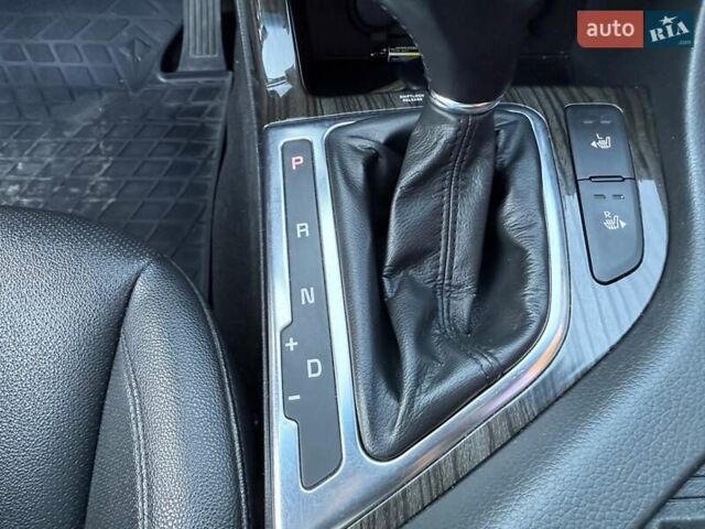 Серый Киа K5, объемом двигателя 2 л и пробегом 248 тыс. км за 9200 $, фото 14 на Automoto.ua