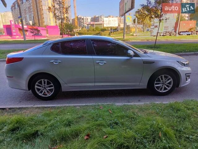 Серый Киа K5, объемом двигателя 2 л и пробегом 202 тыс. км за 12300 $, фото 5 на Automoto.ua