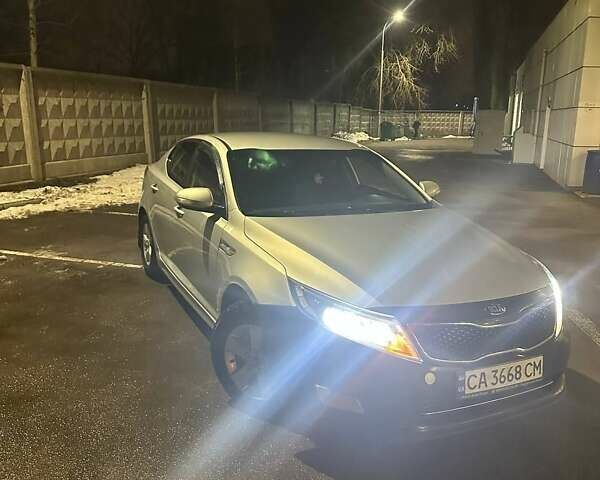 Серый Киа K5, объемом двигателя 2 л и пробегом 304 тыс. км за 8000 $, фото 30 на Automoto.ua