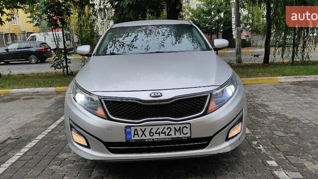 Серый Киа K5, объемом двигателя 2 л и пробегом 222 тыс. км за 10900 $, фото 10 на Automoto.ua