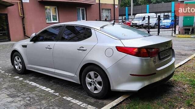 Серый Киа K5, объемом двигателя 2 л и пробегом 222 тыс. км за 10900 $, фото 6 на Automoto.ua
