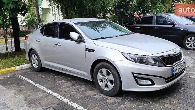Серый Киа K5, объемом двигателя 2 л и пробегом 222 тыс. км за 10900 $, фото 3 на Automoto.ua