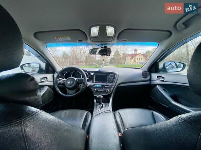 Серый Киа K5, объемом двигателя 2 л и пробегом 115 тыс. км за 10300 $, фото 21 на Automoto.ua