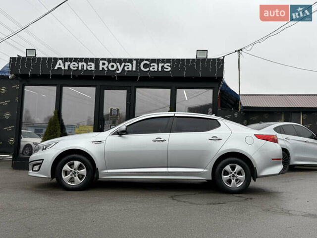 Серый Киа K5, объемом двигателя 2 л и пробегом 185 тыс. км за 8800 $, фото 4 на Automoto.ua