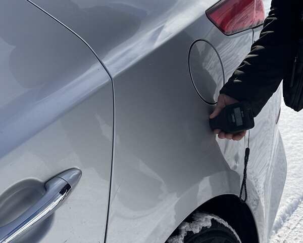 Серый Киа K5, объемом двигателя 2 л и пробегом 451 тыс. км за 7898 $, фото 15 на Automoto.ua