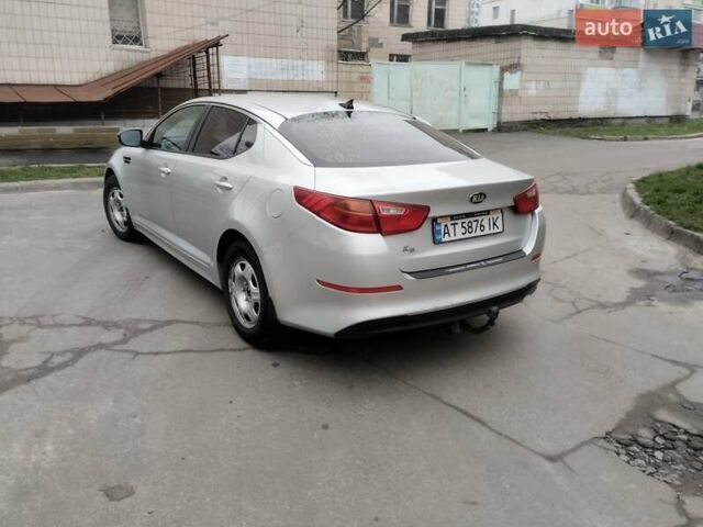 Серый Киа K5, объемом двигателя 2 л и пробегом 261 тыс. км за 6999 $, фото 6 на Automoto.ua