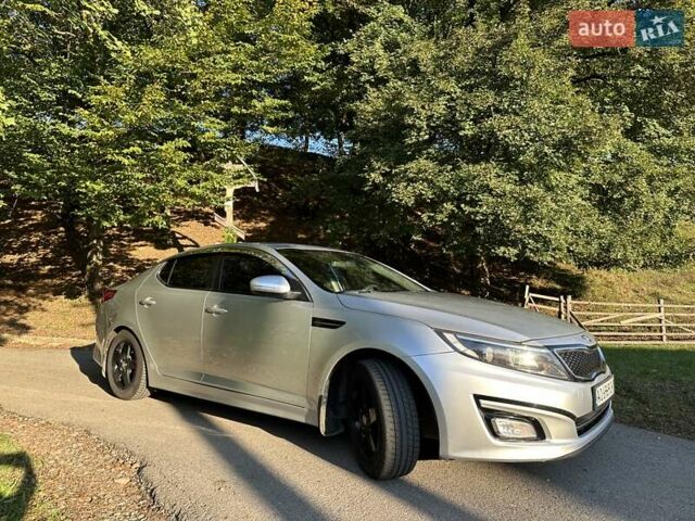 Серый Киа K5, объемом двигателя 2 л и пробегом 350 тыс. км за 8100 $, фото 4 на Automoto.ua