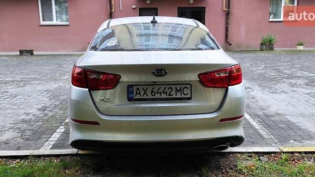 Серый Киа K5, объемом двигателя 2 л и пробегом 222 тыс. км за 10900 $, фото 4 на Automoto.ua