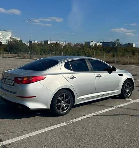 Серый Киа K5, объемом двигателя 2 л и пробегом 340 тыс. км за 8999 $, фото 9 на Automoto.ua