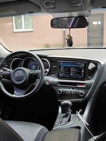 Серый Киа K5, объемом двигателя 2 л и пробегом 222 тыс. км за 10900 $, фото 25 на Automoto.ua