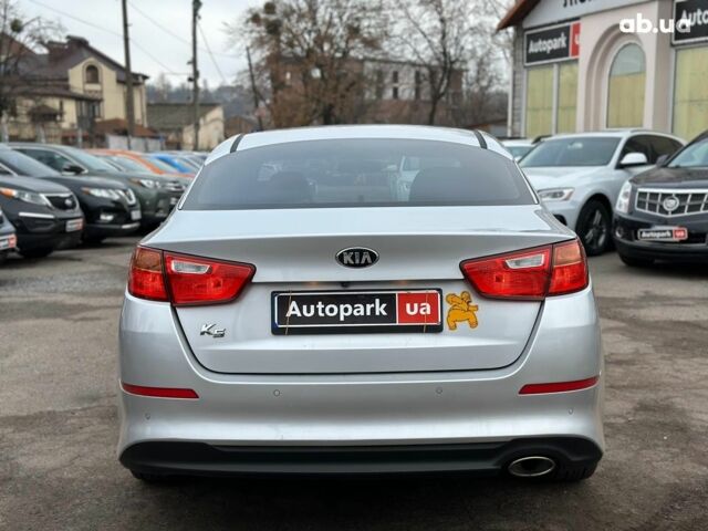 Серый Киа K5, объемом двигателя 2 л и пробегом 205 тыс. км за 10790 $, фото 7 на Automoto.ua