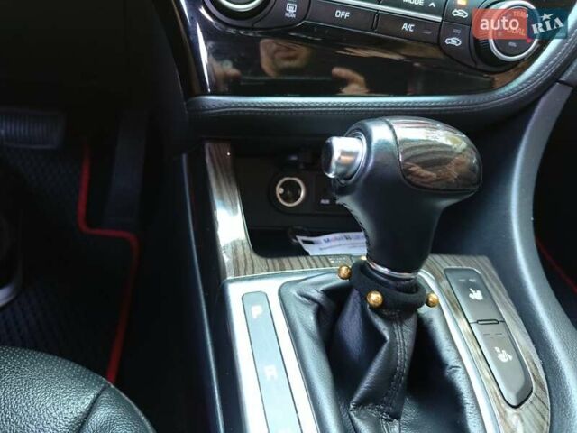 Серый Киа K5, объемом двигателя 2 л и пробегом 202 тыс. км за 12300 $, фото 20 на Automoto.ua