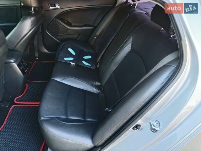 Серый Киа K5, объемом двигателя 2 л и пробегом 202 тыс. км за 12300 $, фото 38 на Automoto.ua