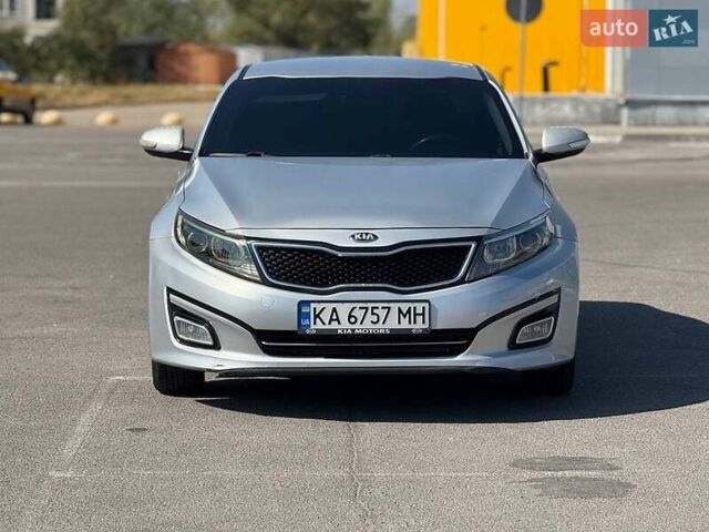Серый Киа K5, объемом двигателя 2 л и пробегом 320 тыс. км за 8998 $, фото 1 на Automoto.ua