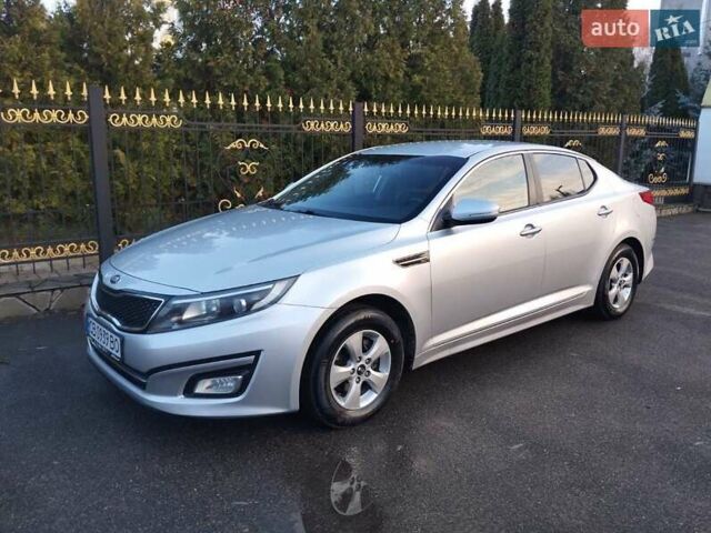 Серый Киа K5, объемом двигателя 2 л и пробегом 207 тыс. км за 10200 $, фото 1 на Automoto.ua