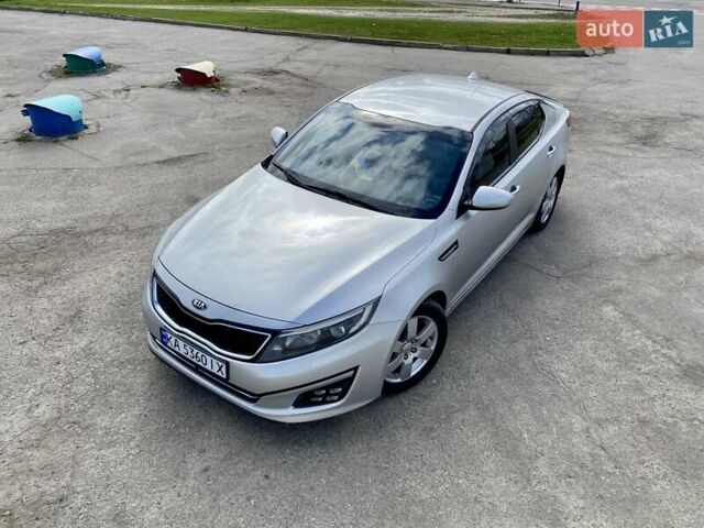 Серый Киа K5, объемом двигателя 2 л и пробегом 115 тыс. км за 10300 $, фото 7 на Automoto.ua