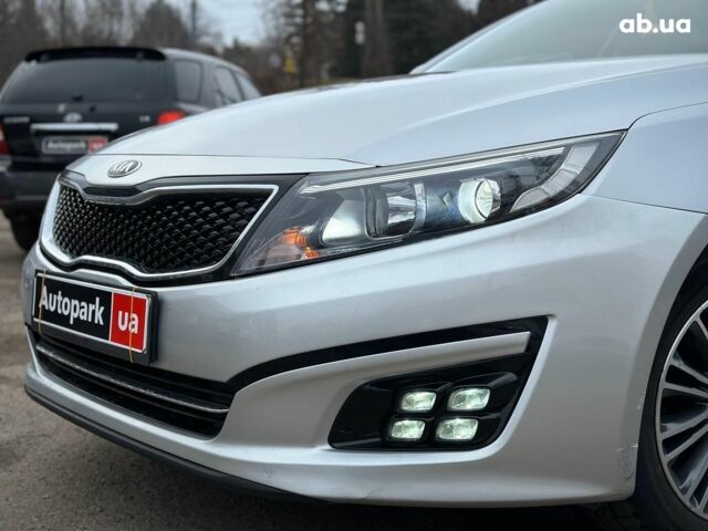 Серый Киа K5, объемом двигателя 2 л и пробегом 205 тыс. км за 10790 $, фото 2 на Automoto.ua