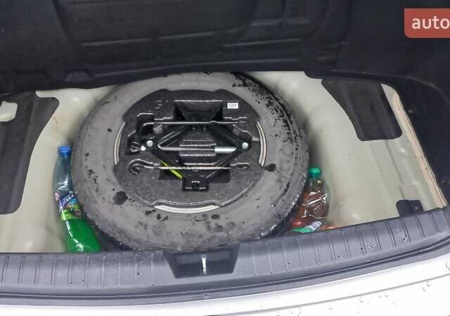 Серый Киа K5, объемом двигателя 2 л и пробегом 239 тыс. км за 12652 $, фото 28 на Automoto.ua