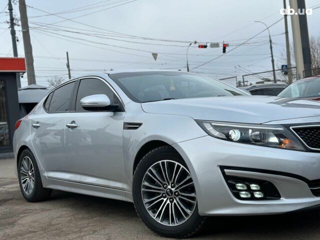 Серый Киа K5, объемом двигателя 2 л и пробегом 205 тыс. км за 10790 $, фото 9 на Automoto.ua