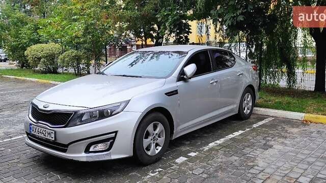 Серый Киа K5, объемом двигателя 2 л и пробегом 222 тыс. км за 10900 $, фото 7 на Automoto.ua