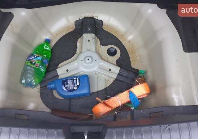 Серый Киа K5, объемом двигателя 2 л и пробегом 239 тыс. км за 12652 $, фото 32 на Automoto.ua