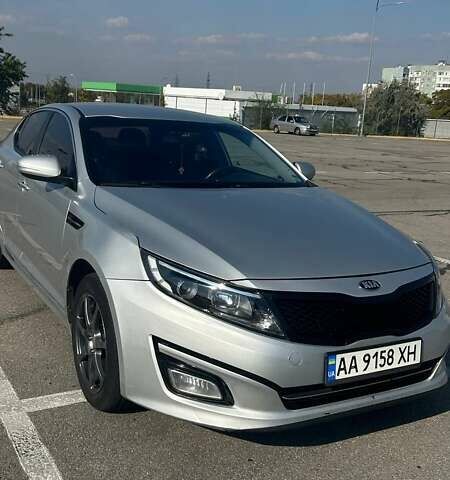 Серый Киа K5, объемом двигателя 2 л и пробегом 340 тыс. км за 8999 $, фото 4 на Automoto.ua