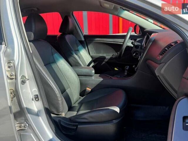 Сірий Кіа K5, об'ємом двигуна 2 л та пробігом 225 тис. км за 9790 $, фото 11 на Automoto.ua