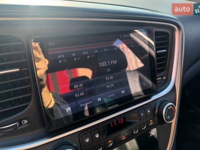 Сірий Кіа K5, об'ємом двигуна 2 л та пробігом 225 тис. км за 9490 $, фото 24 на Automoto.ua