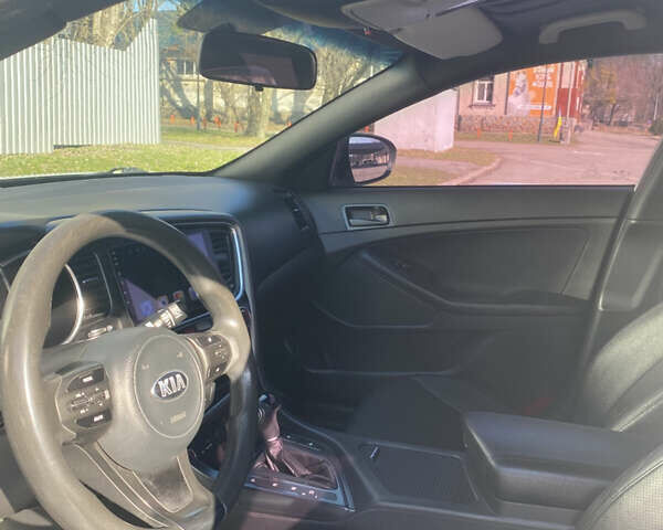 Серый Киа K5, объемом двигателя 2 л и пробегом 261 тыс. км за 8600 $, фото 25 на Automoto.ua