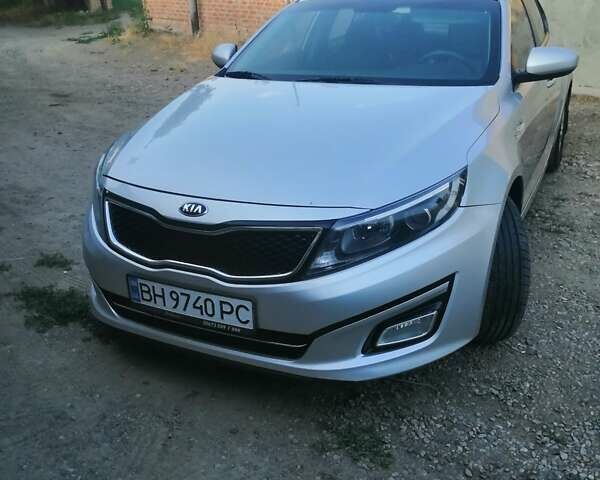 Серый Киа K5, объемом двигателя 2 л и пробегом 365 тыс. км за 8700 $, фото 8 на Automoto.ua