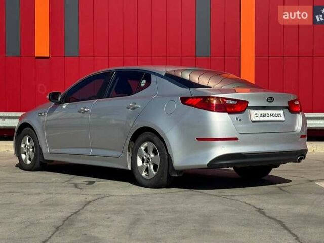 Сірий Кіа K5, об'ємом двигуна 2 л та пробігом 225 тис. км за 9490 $, фото 4 на Automoto.ua
