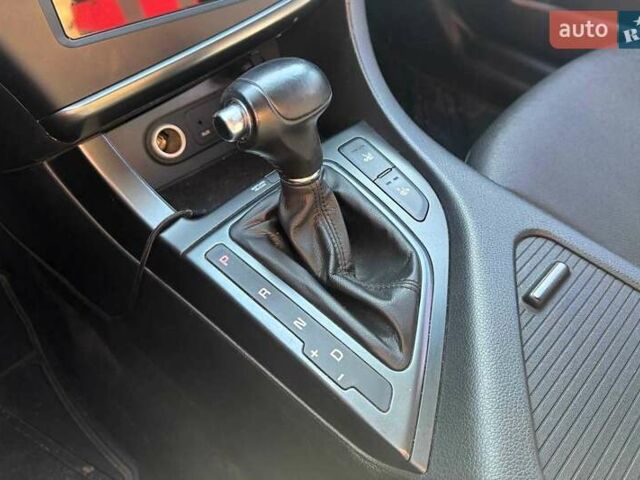 Сірий Кіа K5, об'ємом двигуна 2 л та пробігом 225 тис. км за 9490 $, фото 26 на Automoto.ua