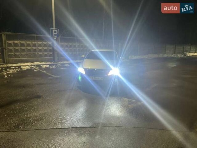 Серый Киа K5, объемом двигателя 2 л и пробегом 304 тыс. км за 8000 $, фото 35 на Automoto.ua