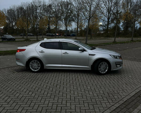 Серый Киа K5, объемом двигателя 2 л и пробегом 245 тыс. км за 9100 $, фото 1 на Automoto.ua