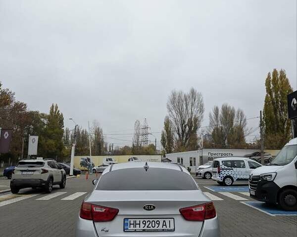 Серый Киа K5, объемом двигателя 2 л и пробегом 364 тыс. км за 8500 $, фото 2 на Automoto.ua