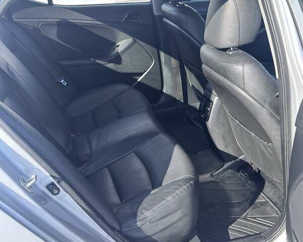 Серый Киа K5, объемом двигателя 2 л и пробегом 451 тыс. км за 7898 $, фото 21 на Automoto.ua