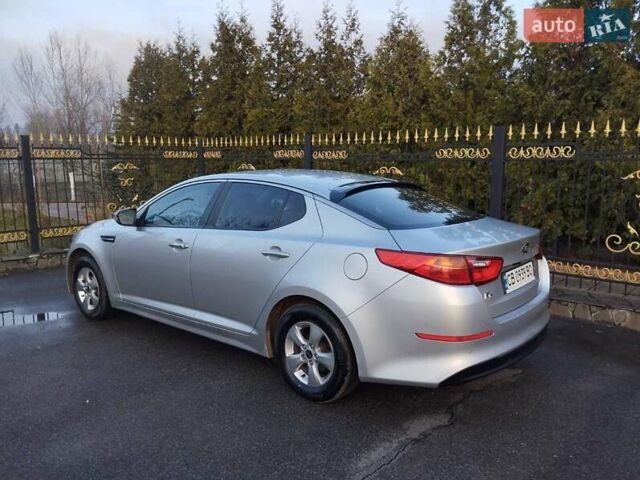 Серый Киа K5, объемом двигателя 2 л и пробегом 207 тыс. км за 10200 $, фото 2 на Automoto.ua