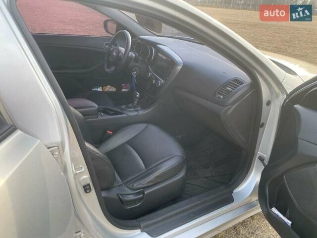 Серый Киа K5, объемом двигателя 2 л и пробегом 456 тыс. км за 8500 $, фото 5 на Automoto.ua