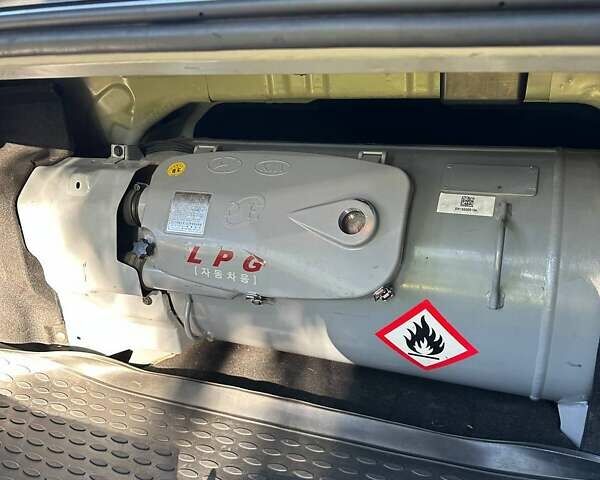 Серый Киа K5, объемом двигателя 2 л и пробегом 168 тыс. км за 11500 $, фото 10 на Automoto.ua