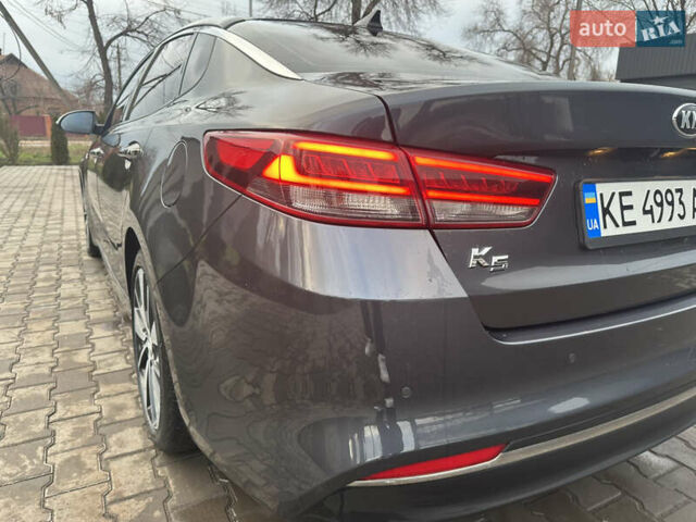 Сірий Кіа K5, об'ємом двигуна 1.69 л та пробігом 140 тис. км за 15000 $, фото 8 на Automoto.ua